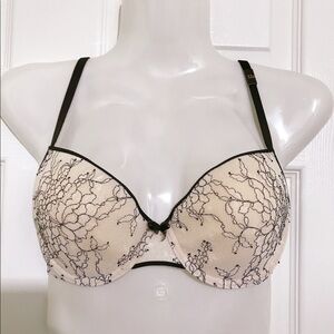 🔥ON SALE🔥2/$33🔥 💖 Victoria Secret Unlined Demi Bra